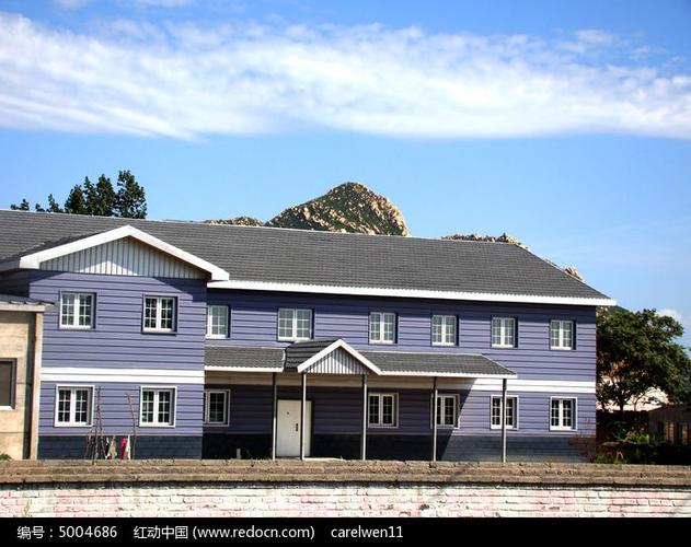 乡村里的清新房屋建筑
